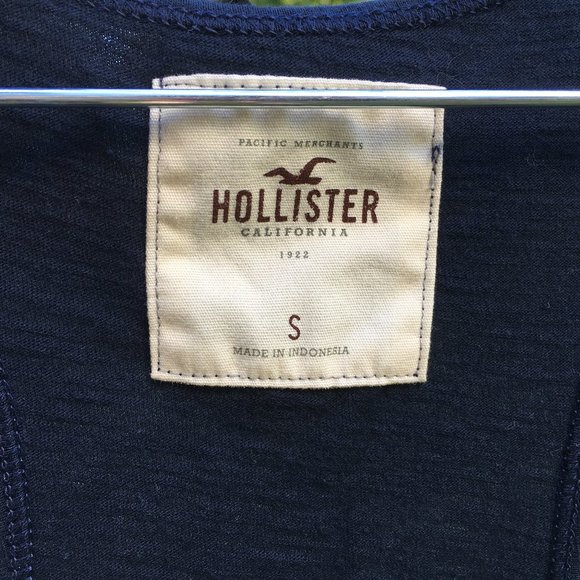 Navy Hollister Ruffled Flowy Tank - Picture 3 of 3